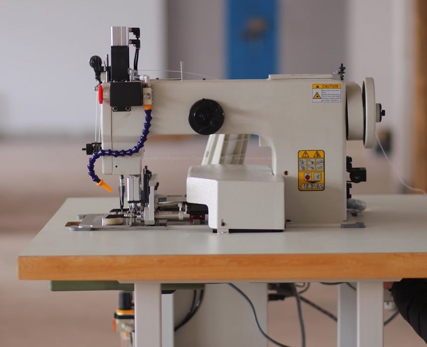 7 Best Industrial Sewing Machines Reviewed And Rated Fall 2023 